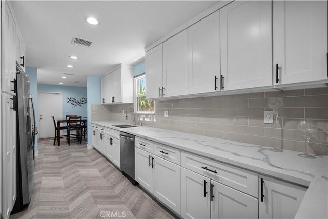 20110 Kinzie, Chatsworth, CA 91311
