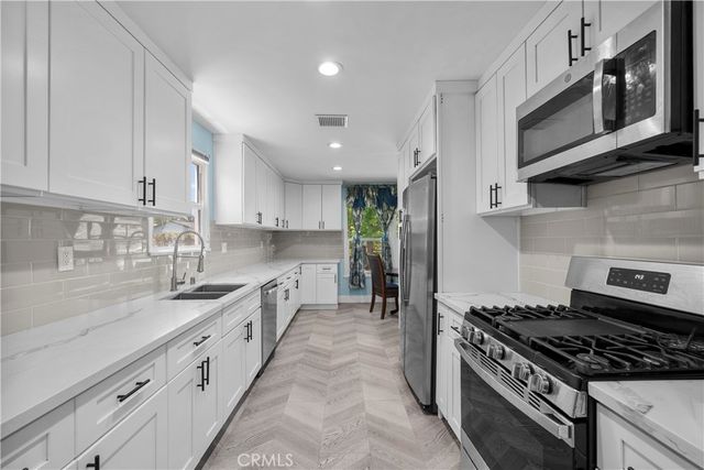 20110 Kinzie, Chatsworth, CA 91311