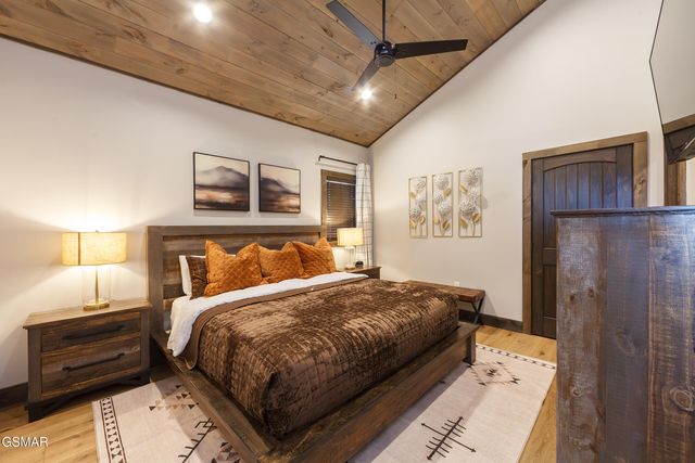 2317 Grey Fox Run, Sevierville, TN 37862