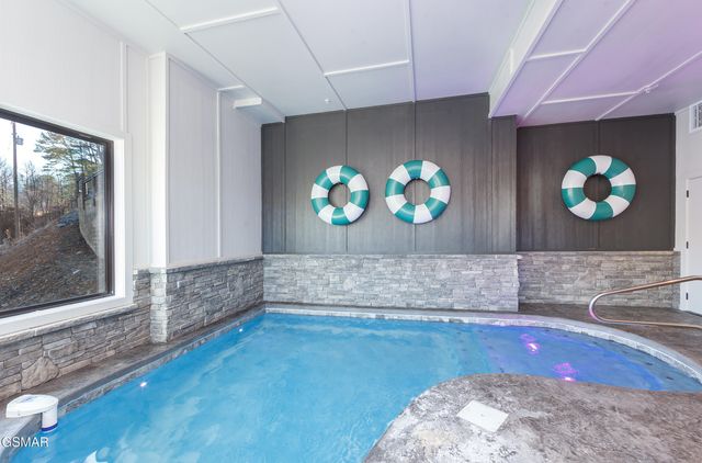 2317 Grey Fox Run, Sevierville, TN 37862