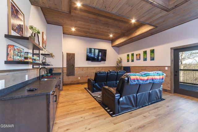 2317 Grey Fox Run, Sevierville, TN 37862