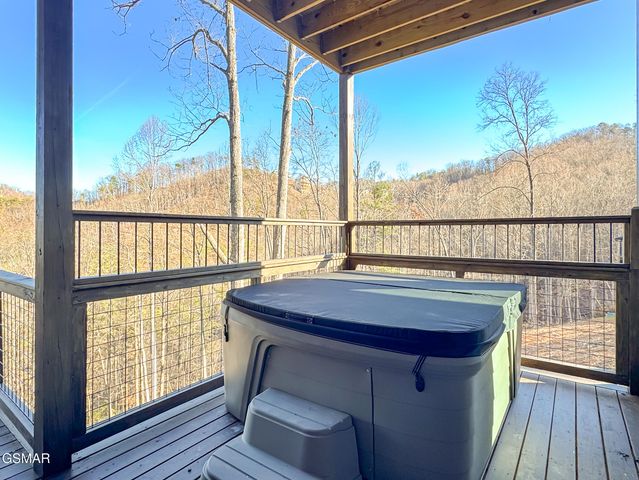 2317 Grey Fox Run, Sevierville, TN 37862