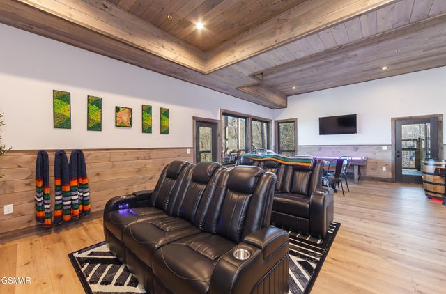 2317 Grey Fox Run, Sevierville, TN 37862