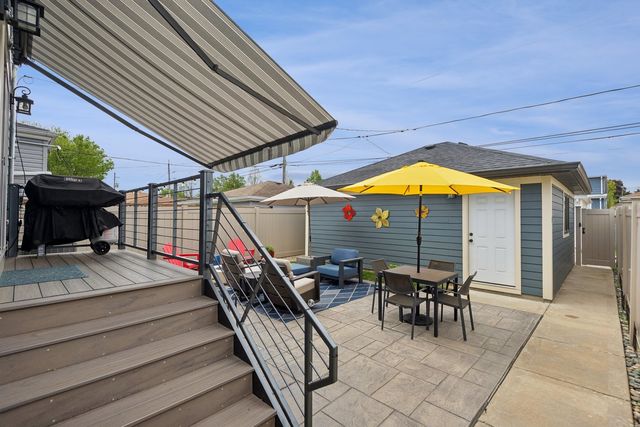 5450 N Natoma Avenue, Chicago, IL 60656