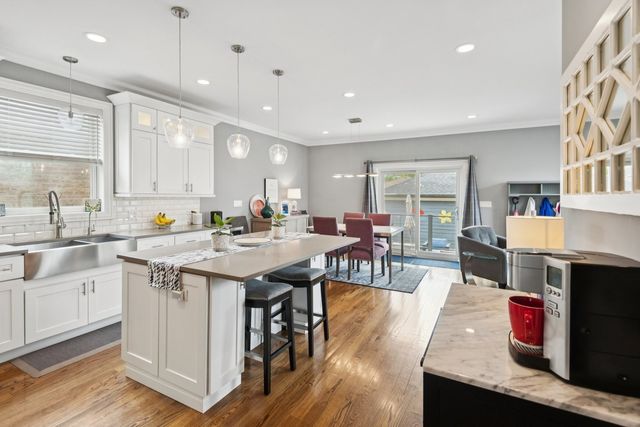 5450 N Natoma Avenue, Chicago, IL 60656