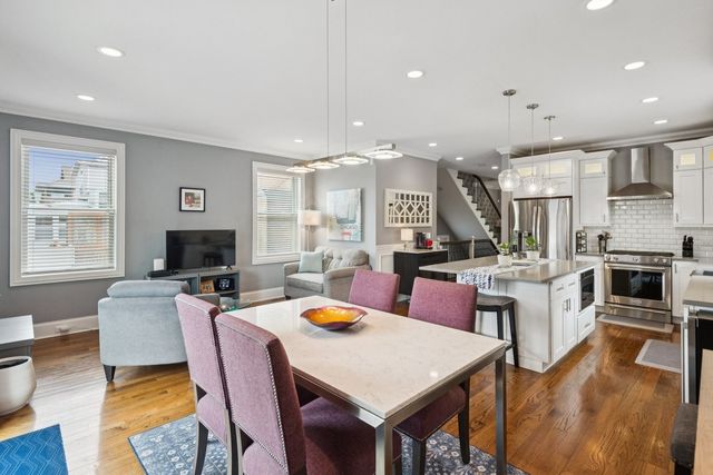 5450 N Natoma Avenue, Chicago, IL 60656