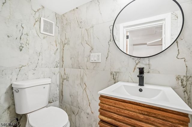 2907 Norwood Ave, South Plainfield Boro, NJ 07080