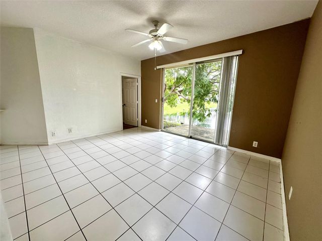 9049 NW 54th St, Sunrise, FL 33351