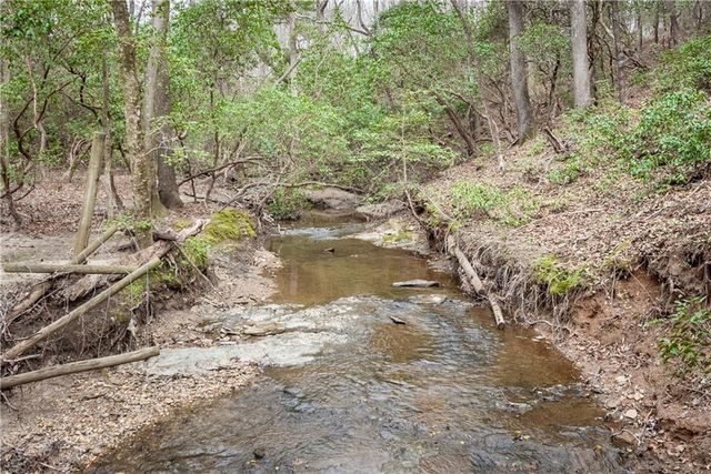 201 N Woods Way, Jasper, GA 30143