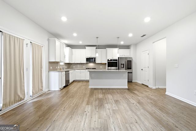 462 Sylvie Drive, Mcdonough, GA 30252