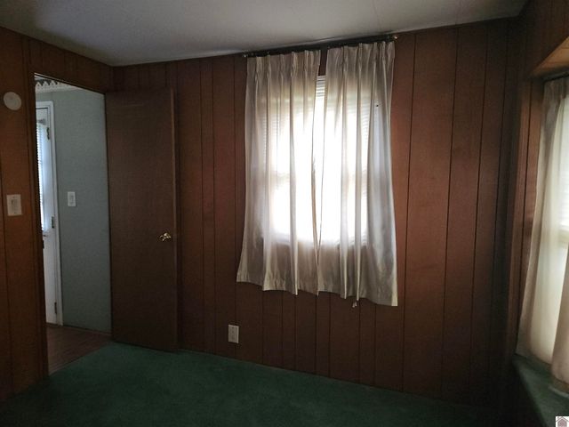 215 Fisher Rd, Paducah, KY 42001