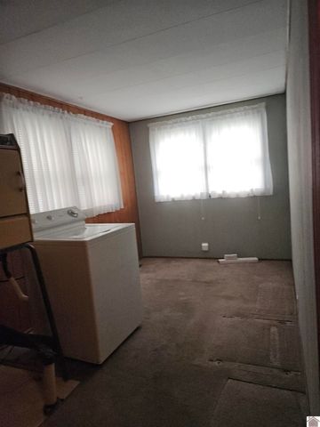 215 Fisher Rd, Paducah, KY 42001