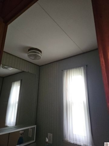 215 Fisher Rd, Paducah, KY 42001