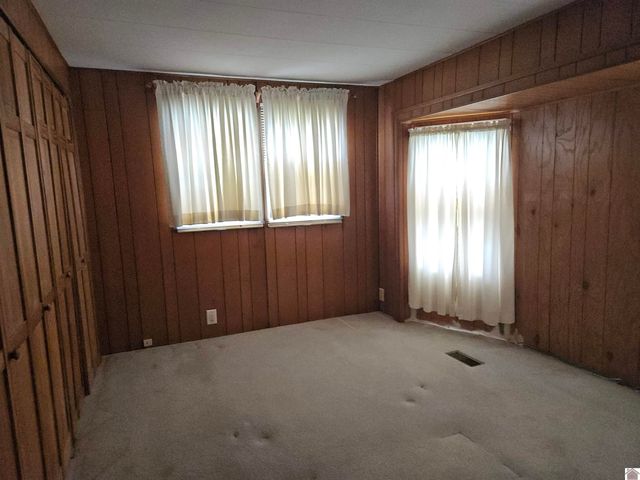 215 Fisher Rd, Paducah, KY 42001