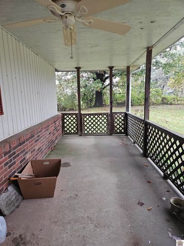 215 Fisher Rd, Paducah, KY 42001