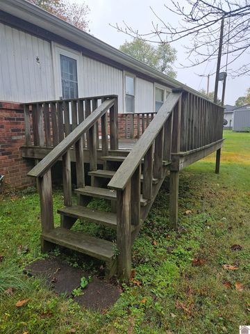 215 Fisher Rd, Paducah, KY 42001