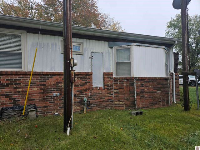 215 Fisher Rd, Paducah, KY 42001