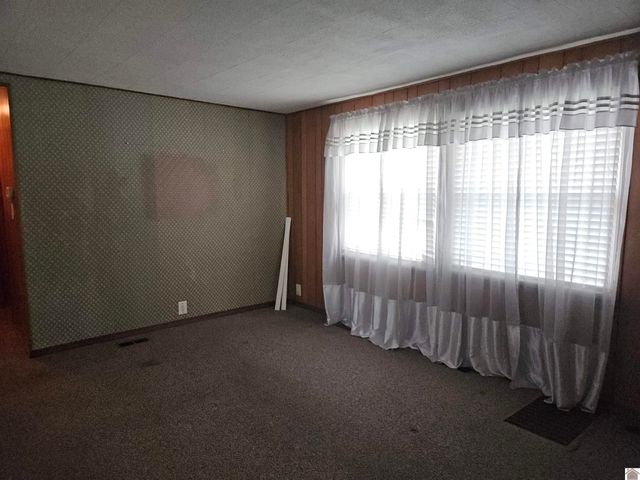 215 Fisher Rd, Paducah, KY 42001