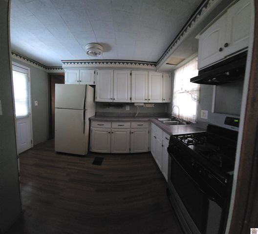 215 Fisher Rd, Paducah, KY 42001