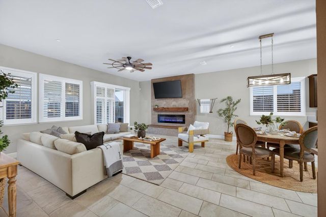 781 Aparicio Way, Galt, CA 95632