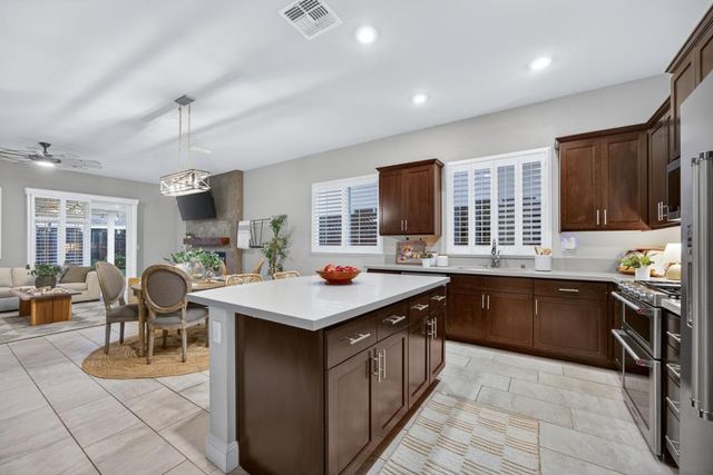 781 Aparicio Way, Galt, CA 95632