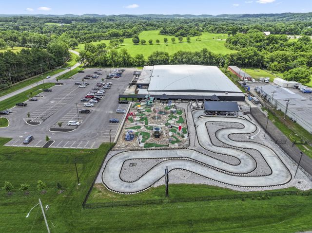 1721 Sharpstone Drive, Columbia, TN 38401