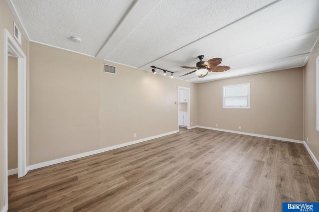 3976 Dunn Avenue, Lincoln, NE 68502