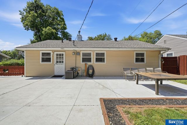 3976 Dunn Avenue, Lincoln, NE 68502