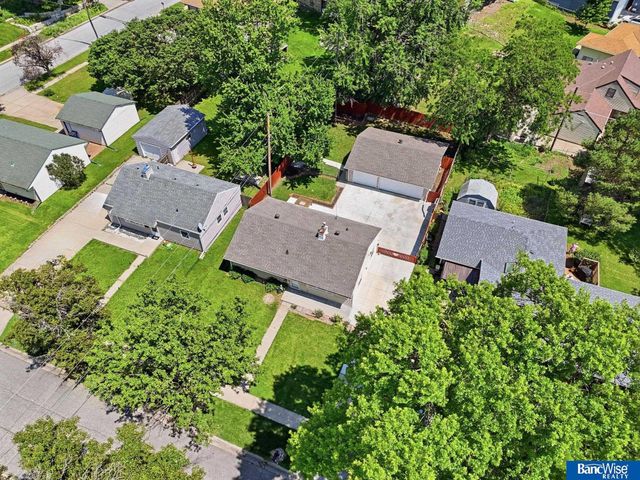 3976 Dunn Avenue, Lincoln, NE 68502