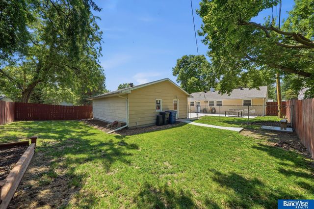 3976 Dunn Avenue, Lincoln, NE 68502