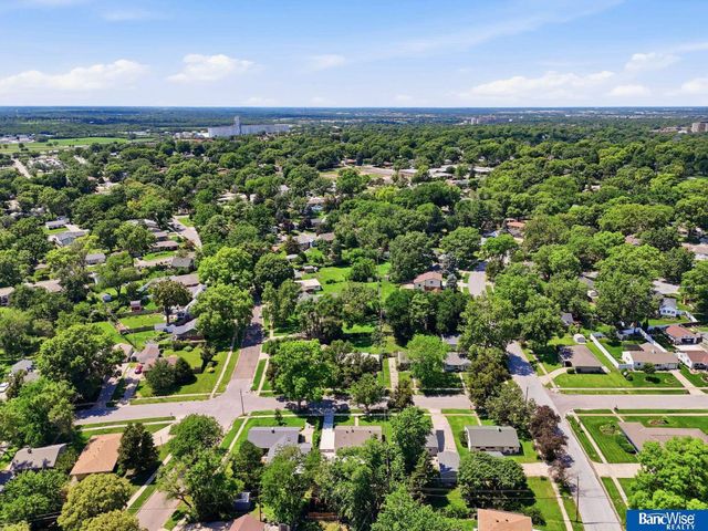 3976 Dunn Avenue, Lincoln, NE 68502