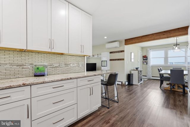 60 LOWER ORCHARD DR, Levittown, PA 19056