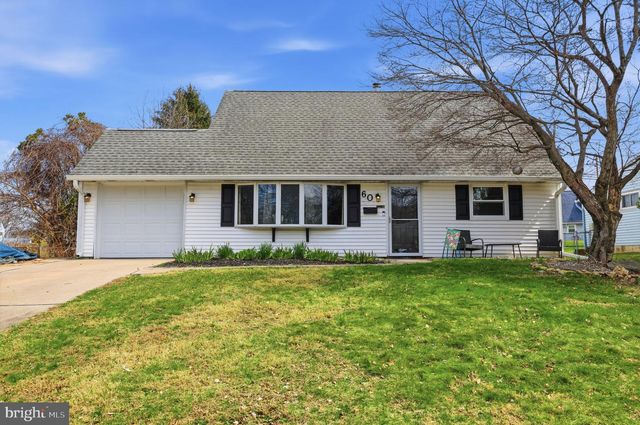 60 LOWER ORCHARD DR, Levittown, PA 19056