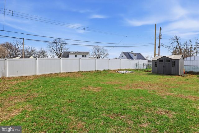 60 LOWER ORCHARD DR, Levittown, PA 19056