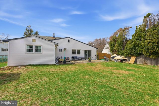 60 LOWER ORCHARD DR, Levittown, PA 19056
