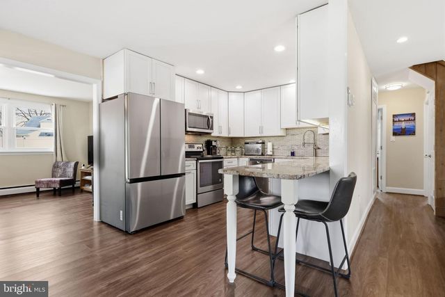 60 LOWER ORCHARD DR, Levittown, PA 19056
