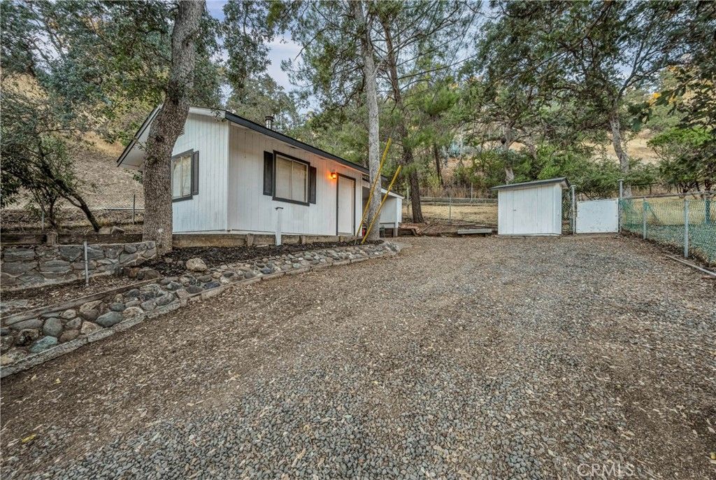 Image 24 of property listing at 9859 Crestview Drive, Clearlake, CA 95422