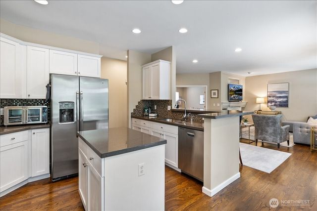 469 243rd Place SE, Sammamish, WA 98074