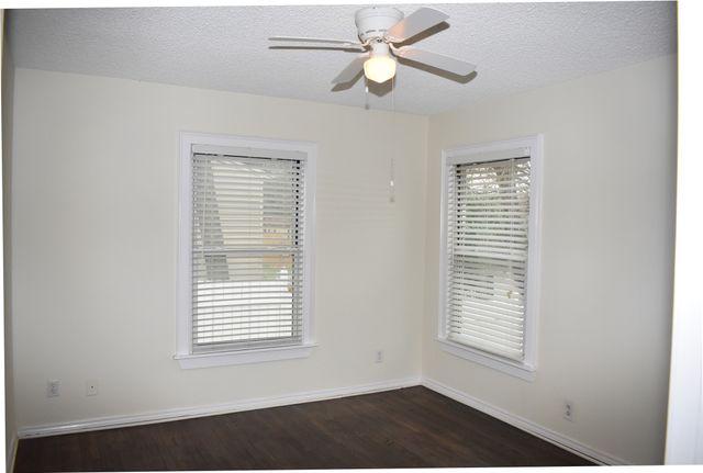 3833 Dexter Avenue, Fort Worth, TX 76107