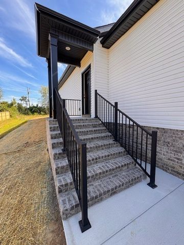 303 Lee Ln, Shelbyville, TN 37160