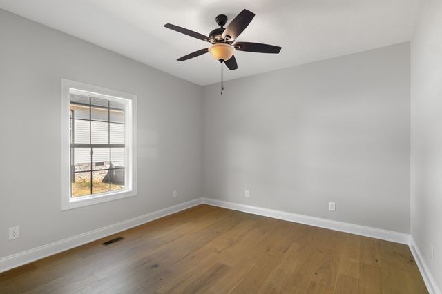 303 Lee Ln, Shelbyville, TN 37160