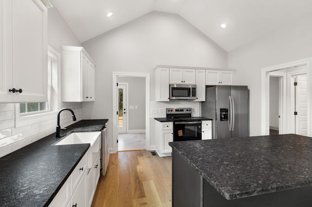 303 Lee Ln, Shelbyville, TN 37160