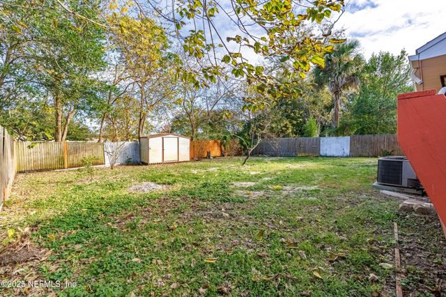 5741 LAKE LUCINA Drive N, Jacksonville, FL 32211