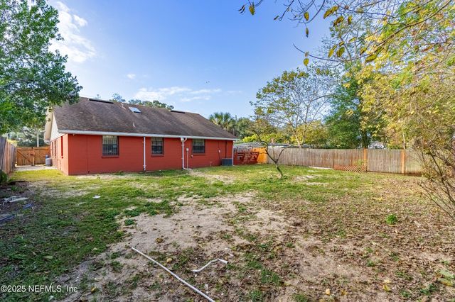 5741 LAKE LUCINA Drive N, Jacksonville, FL 32211