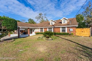 5741 LAKE LUCINA Drive N, Jacksonville, FL 32211