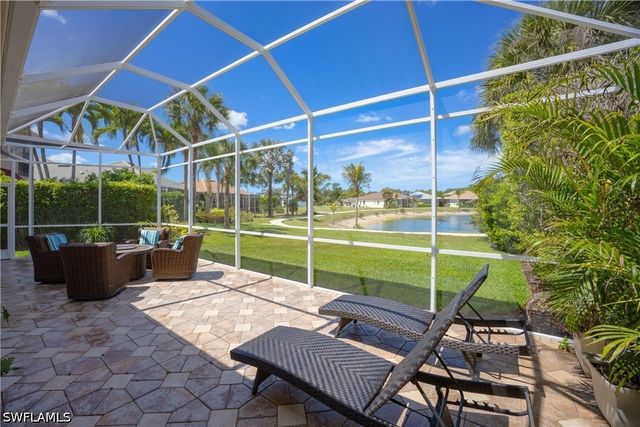 2844 Coco Lakes DR, Naples, FL 34105