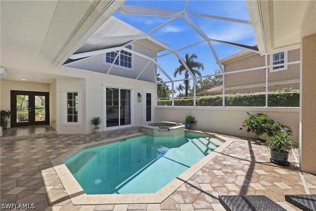 2844 Coco Lakes DR, Naples, FL 34105