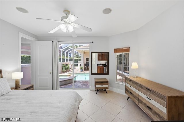 2844 Coco Lakes DR, Naples, FL 34105