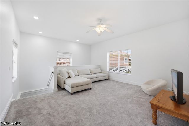 2844 Coco Lakes DR, Naples, FL 34105