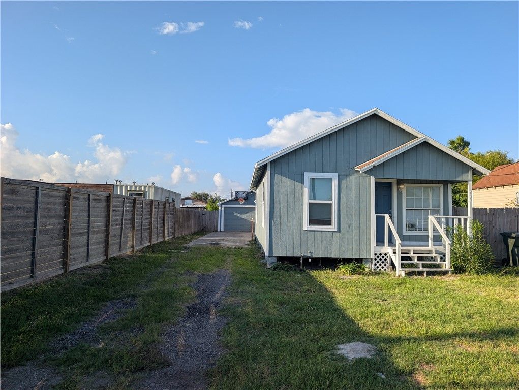 637 Jester St, Corpus Christi, TX 78418